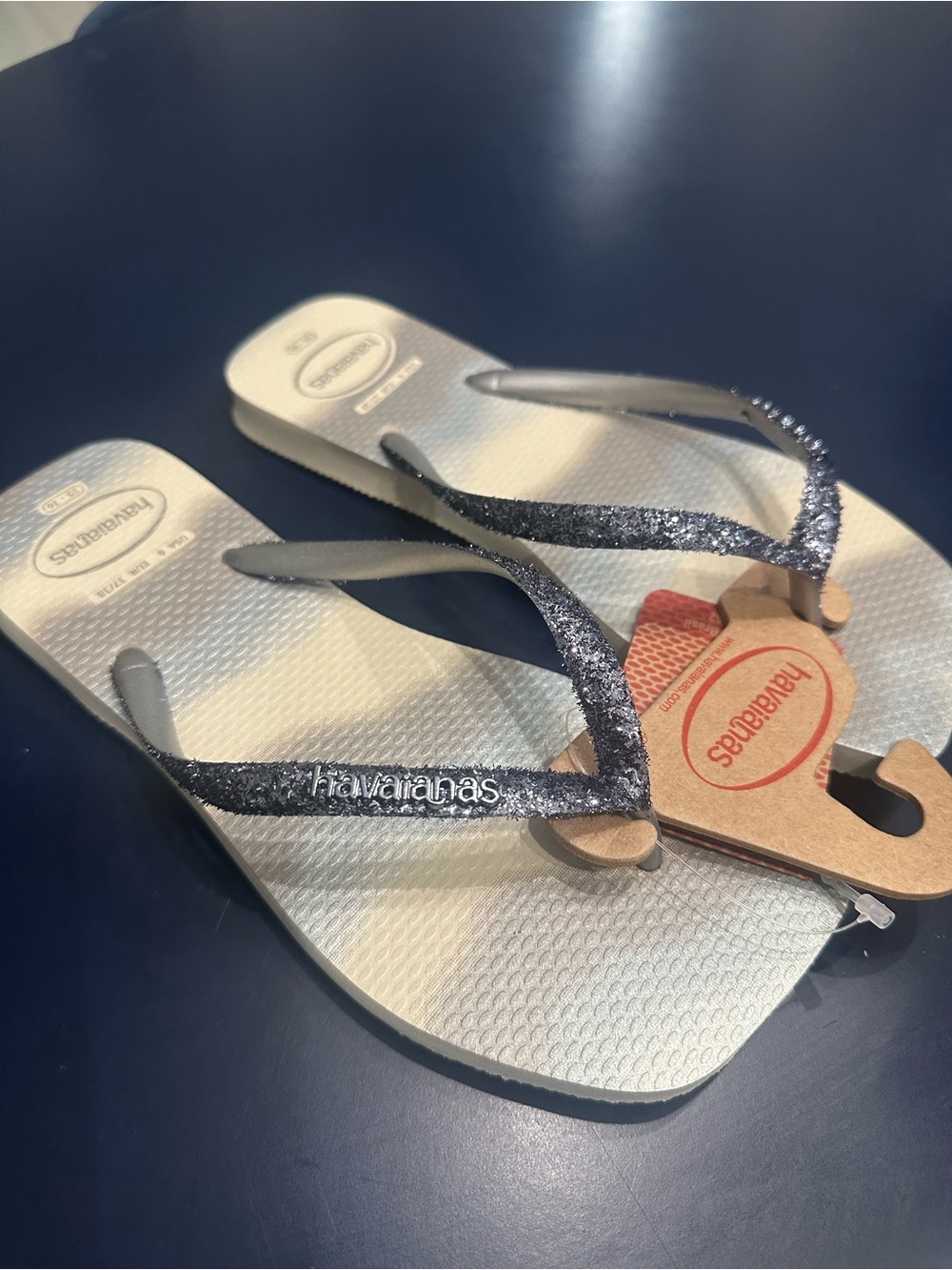Havaianas Glitter Strap Flip Flops, NWT Women’s Size 6